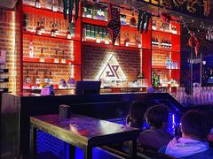 -UP嘻哈酒吧(粉巢店)