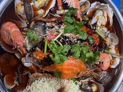 -老东镇啤酒屋海鲜加工·蒸汽海鲜·海鲜烧烤(台东店)