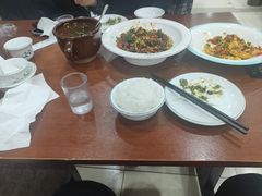 -湖南人家湘菜馆(镇江路店)
