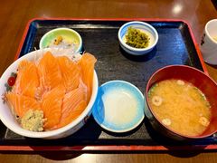 三文鱼海鲜饭-海鮮市場長崎港(出島ワーフ店)