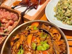 -老滇山寨•云南特色菜•地方菜•民族风情歌舞表演(金碧店)