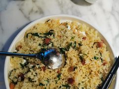 腊肉蔬菜炒饭-蔴将·川菜(黄龙万科店)
