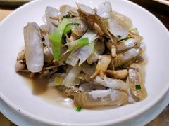 姜葱炒蛏子-四合院海鲜小厨(旱西关店)