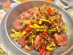 -老码头黑皮肘子锅包肉(赣水路店)