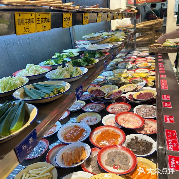 学校食堂价格，在市中心吃饱饱！