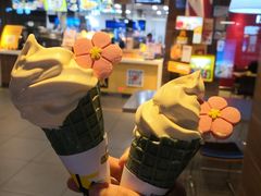 芝士咸蛋华夫筒-麦当劳(昆山北门路店)