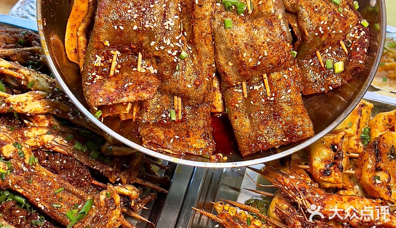 想把这家摊摊烧烤安利给全重庆 烤郡花巨好吃‼️