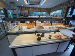 面包甜点陈列柜-金凤成祥(白广路店)