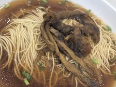 -老西白点心店