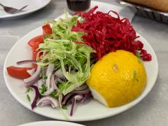 沙拉-Tarihi Sultanahmet Köftecisi Selim Usta