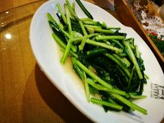 -香巴拉云南餐厅(华莱坞店)