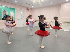 -炫艺舞蹈培训中心(枫尚奥特莱斯店)