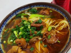 -胥佳烧鸡公牛肉面馆