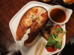香煎大块三文鱼-新鲜誌·新派食集(万象天地店)