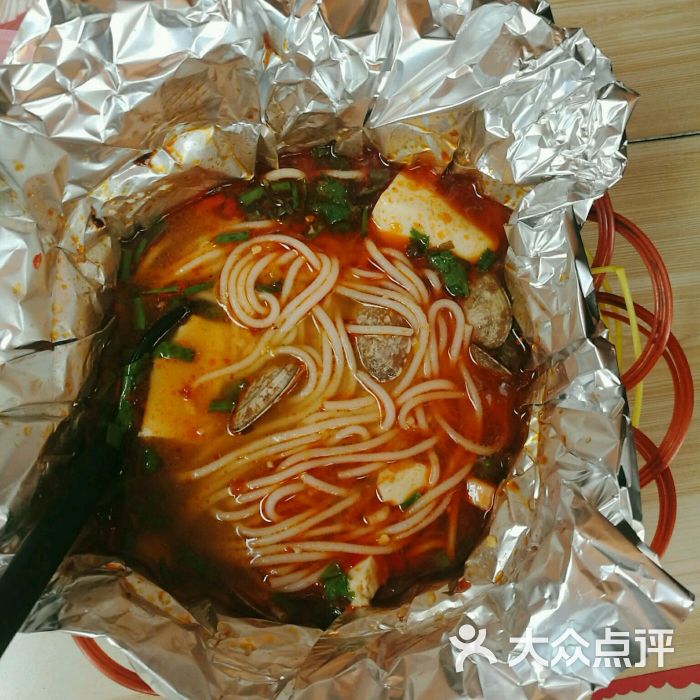 锡纸花甲米线图片 第8张
