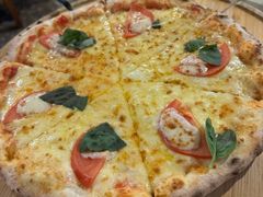 芝士披萨-BISTROFIORE美伊娜(伊犁南路店)