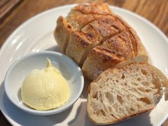 -ROAST coffee & eatery