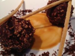 巧克力芝士球-AZUR聚(香格里拉饭店)