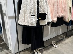 -URBAN REVIVO(上海中庚漫游城店)