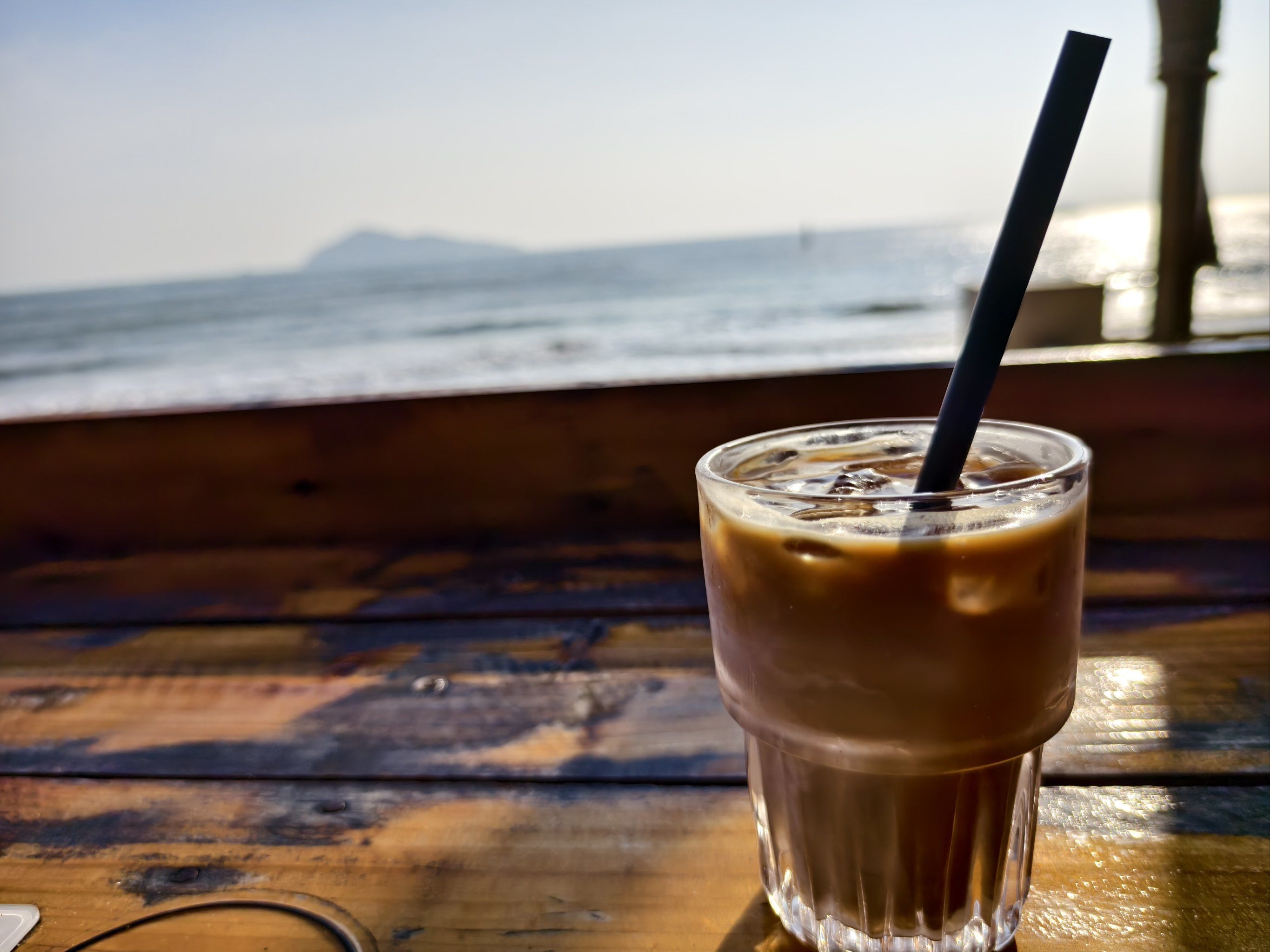 海边喝咖啡 惬意