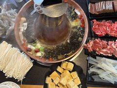 -果松木炭酸菜铜火锅·外婆参鸡汤