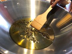 -红牌美蛙鱼头火锅(万辉国际广场店)