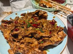 -嗨辣小聚·盘锦河蟹·海鲜烧烤龙虾(盘锦十年好店)