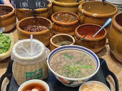 -云阿蛮云南生烫牛肉米线(奉贤路店)