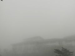 -黄山光明顶山庄