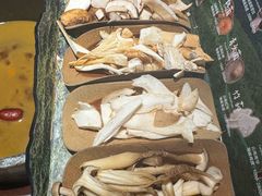 -芸山季·云南山珍菌火锅(人民广场来福士店)