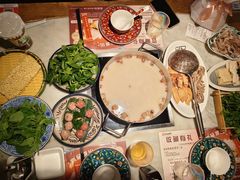 -尚尚仙·酸汤猪手·猪肚鸡火锅(华联万柳购物中心店)