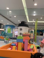 -孩子王童乐园(唐山万达广场店)