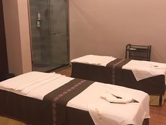 -灸春堂·艾灸·痛症·整脊连锁(之江银泰店)