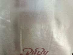 -红宝石·鲜奶小方·海派西点房(南丹店)