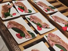 -山焱·炭火自助烤肉(周浦万达店)