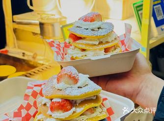 吃到了这个圣诞的第一口草莓塔