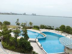 -上海滴水湖皇冠假日酒店