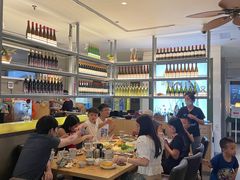 -大头虾越式风味餐厅(光明广场店)
