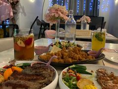 -樱花里音乐餐吧·牛扒椰子鸡(东圃店)