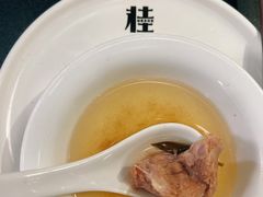 罗汉果石橄榄土猪汤-桂小厨广西菜(万象城店)