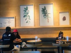 大堂-星巴克臻选(宁波北仑银泰城店)