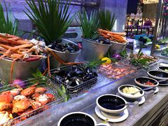 自助调料区-凤凰岛度假酒店-海鲜自助餐厅