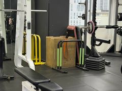 -越·健身工作室(华尔兹广场写字楼B栋店)