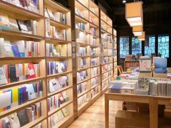 -猫的天空之城概念书店(杭州南宋御街店)