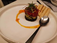 牛肉塔塔配牛油果黑橄榄酱-Solo(衡山路店)