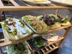 -有一锅·野生菌黑山羊腊排骨火锅(古城北门店)