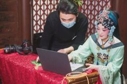 -盘子女人坊生日照·摄影馆(华强店)