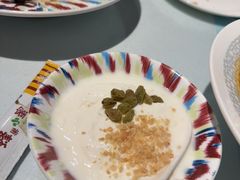 无糖酸奶配黑蜂蜜-新疆兵团食府清真(马连道店)