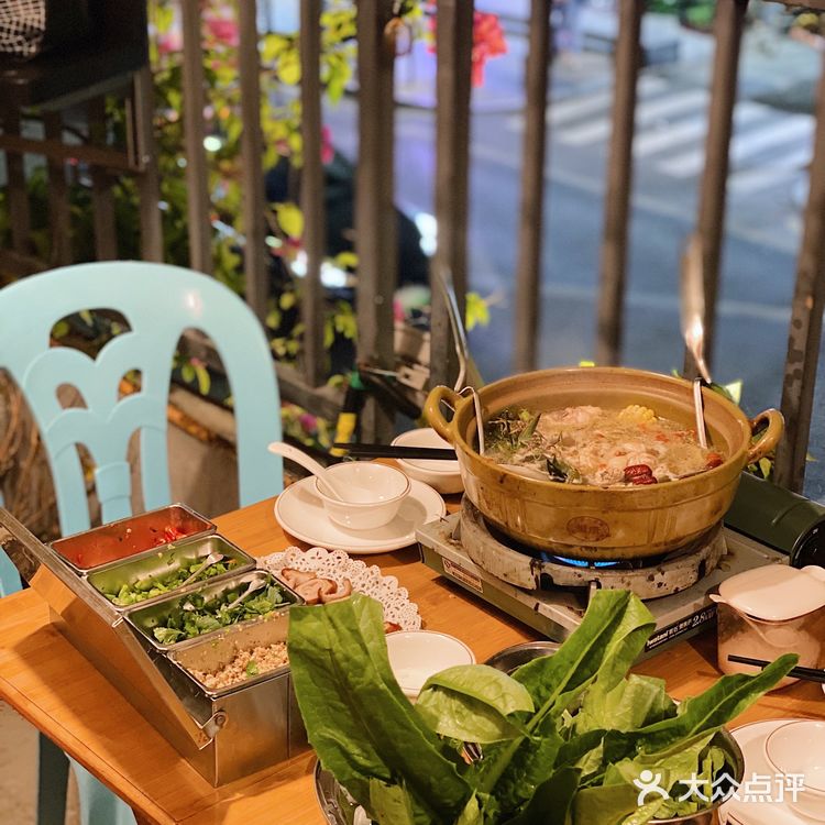 热腾腾深食记｜星奖鸡煲｜潮汕招牌石橄榄鸡煲