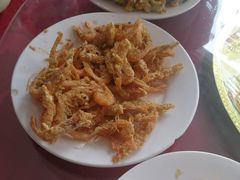 炸河虾-北京龙庆四季香农家饭庄·灶台鱼·碳烤虹鳟鱼(龙庆峡店)